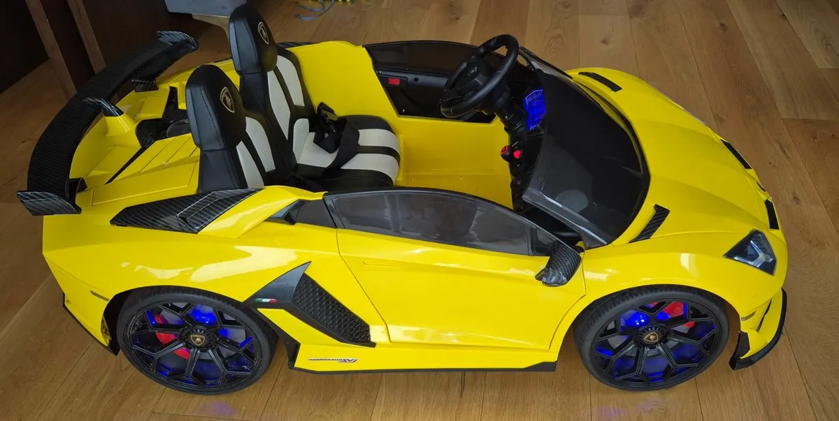 Lamborghini Aventador SVJ 24V Kids Ride-On Car - Image 4