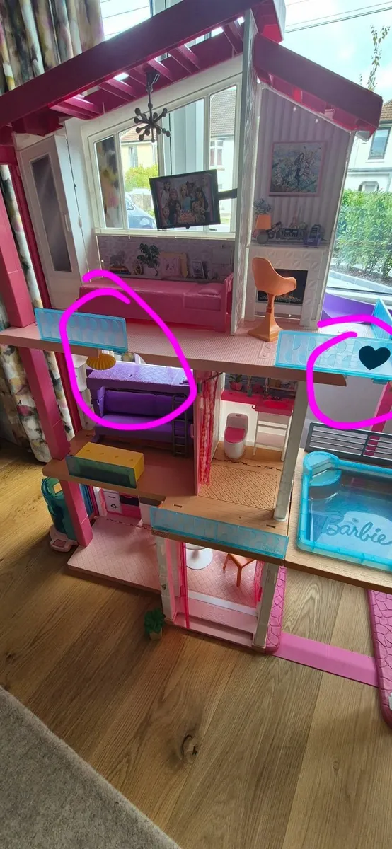 Barbie Dreamhouse & extra pieces - Image 3