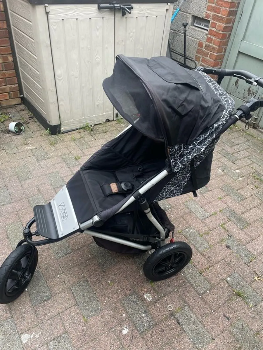 Mountain Buggy Urban Terrain with Travel Bag and Off Road Wheels - Image 2