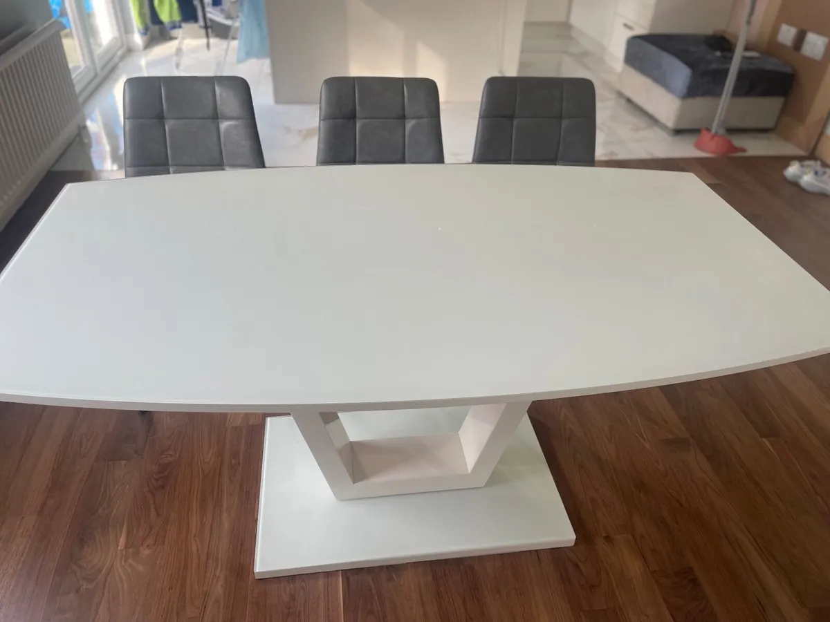 Kitchen Table & 6 Chairs - Image 1