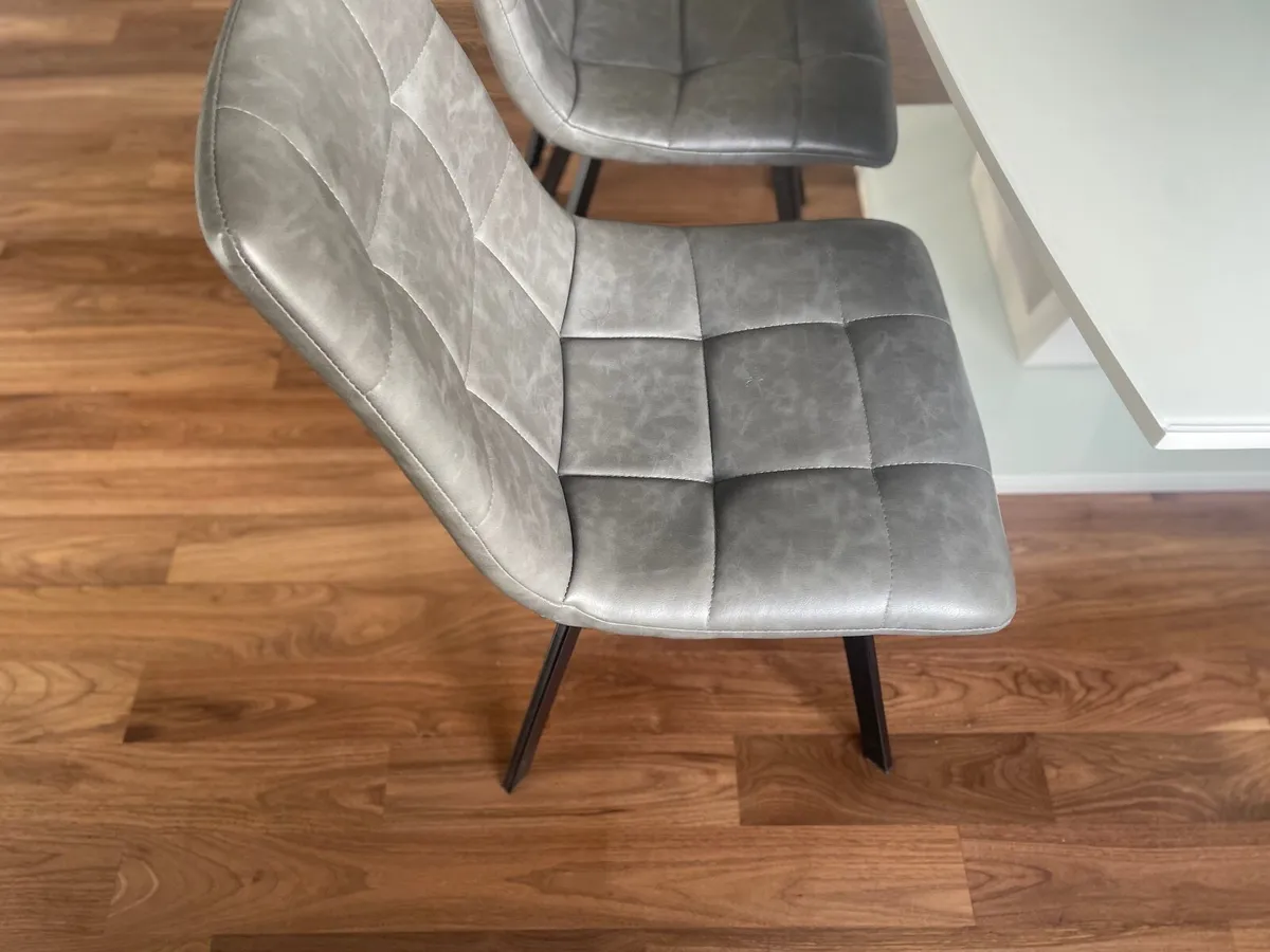 Kitchen Table & 6 Chairs - Image 2