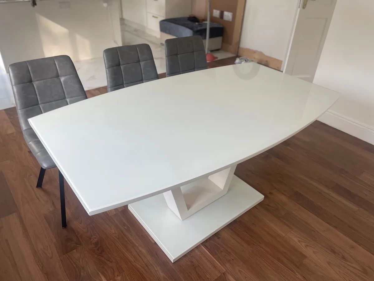 Kitchen Table & 6 Chairs - Image 3