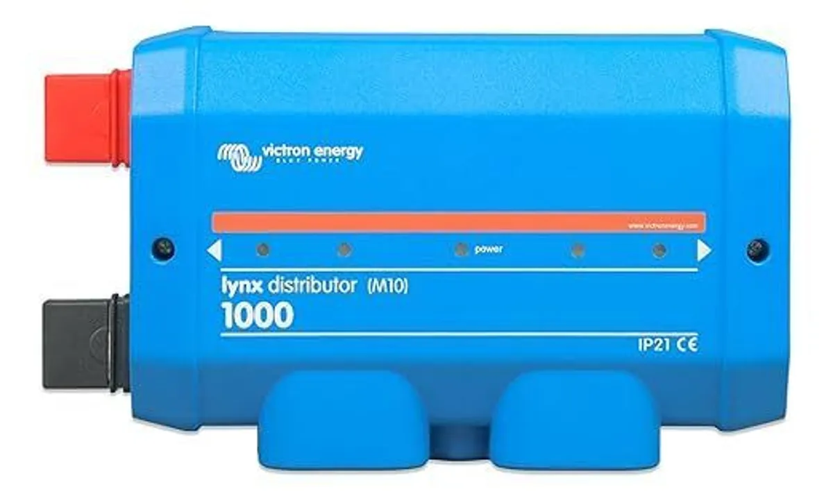 Victron Energy Lynx Distributor - Modular M10 DC Bus Bar with 4 Fuses - Image 1
