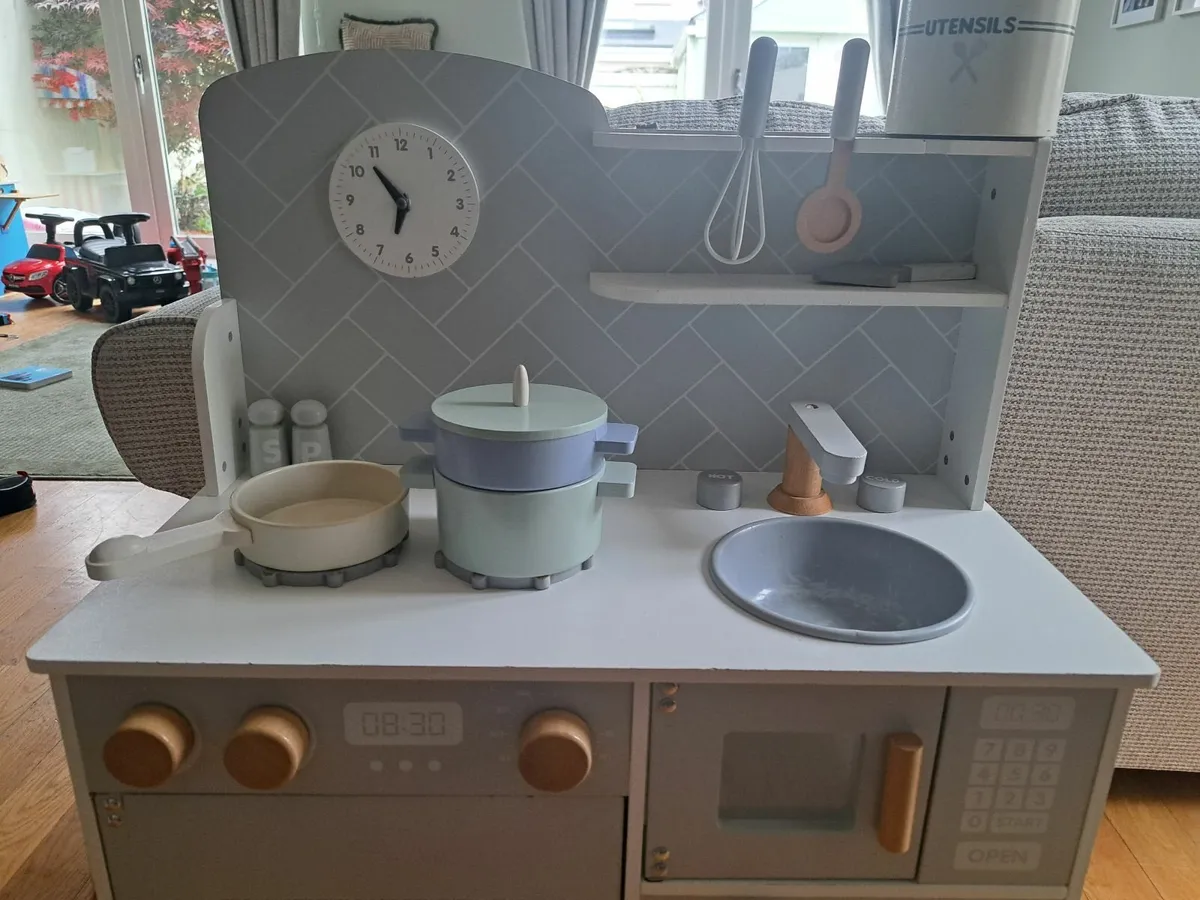 Kids wooden kitchen - Image 2