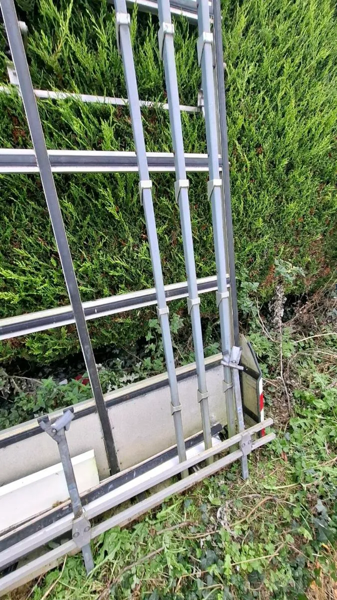 Glass Rack for LWB van - Image 4