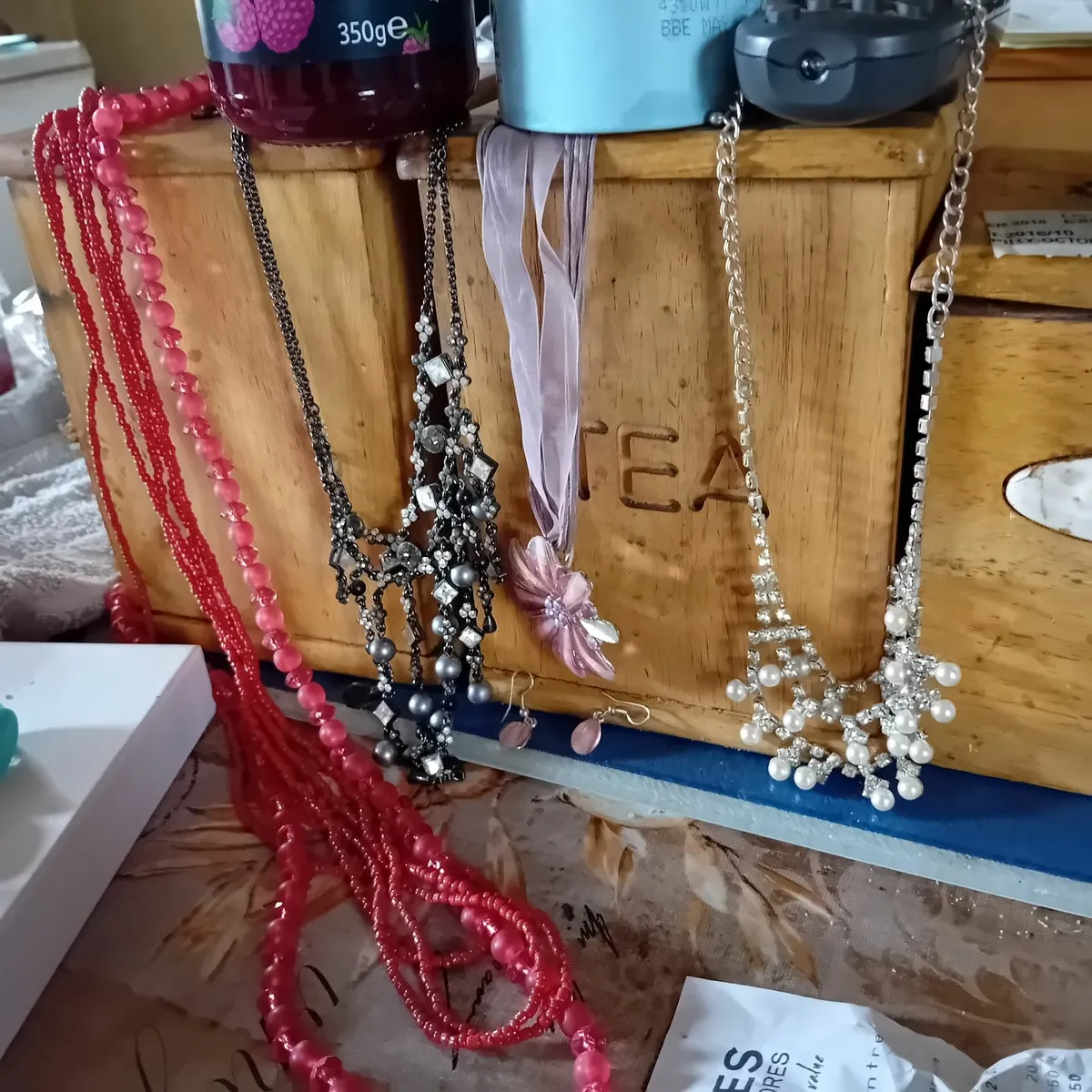 Job lol of Broaches and necklace s - Image 2