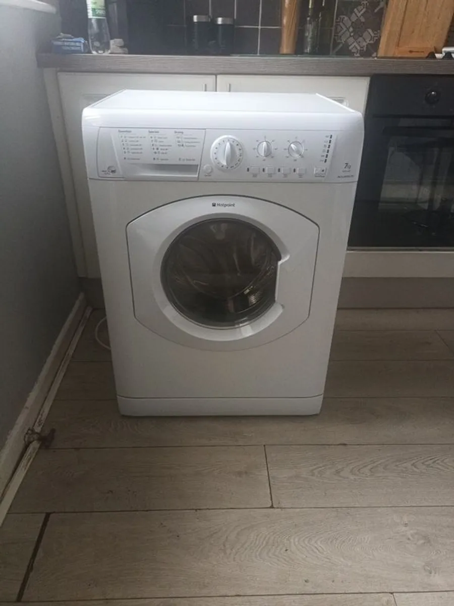 Hotpoint Washer Dryer - Image 2