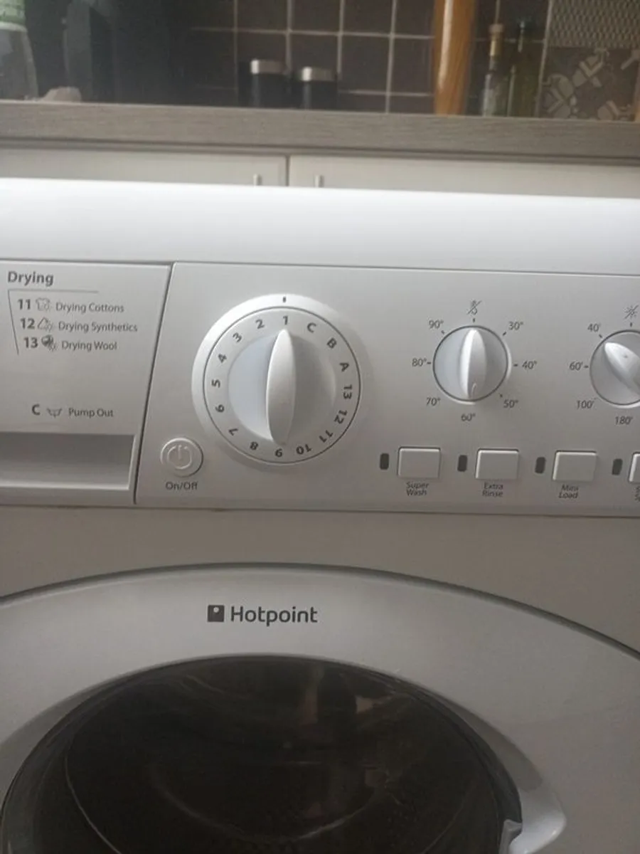 Hotpoint Washer Dryer - Image 4