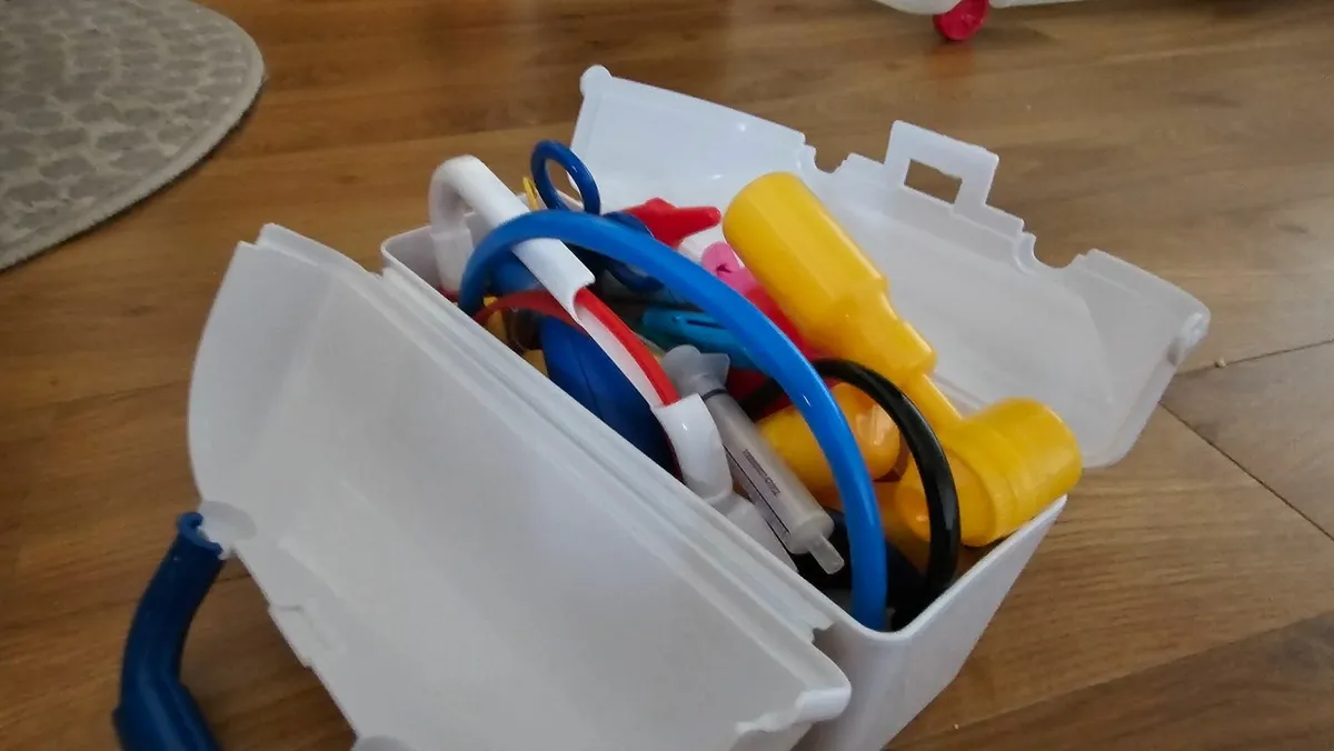 Toy doctor kit - Image 2