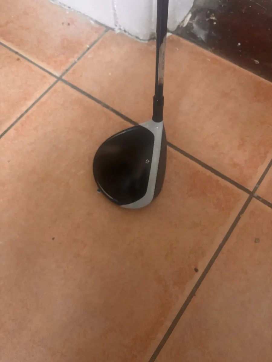 Taylormade Sim 2 3 wood - Image 3