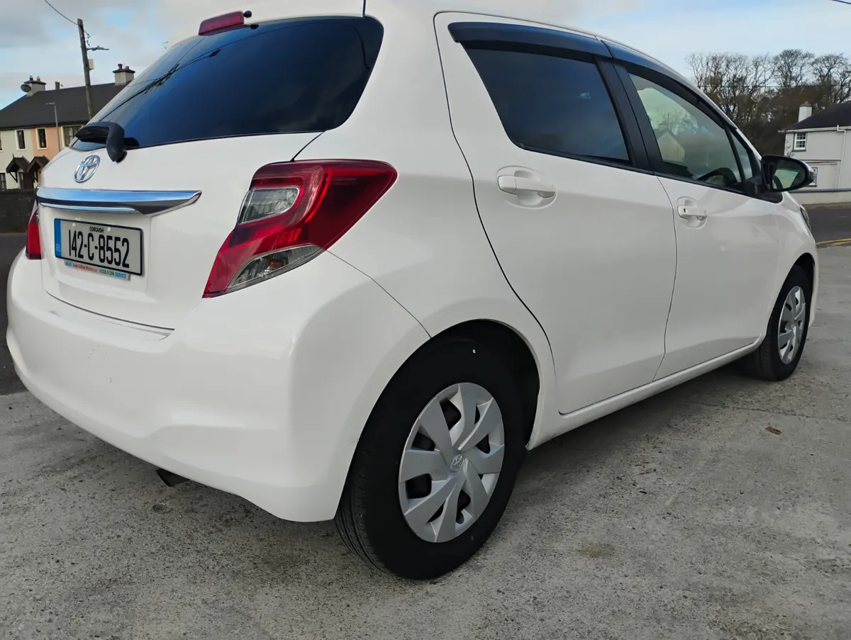 2014 VITZ AUTOMATIC LOW MILEAGE - Image 3