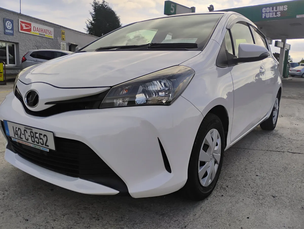 2014 VITZ AUTOMATIC LOW MILEAGE - Image 4