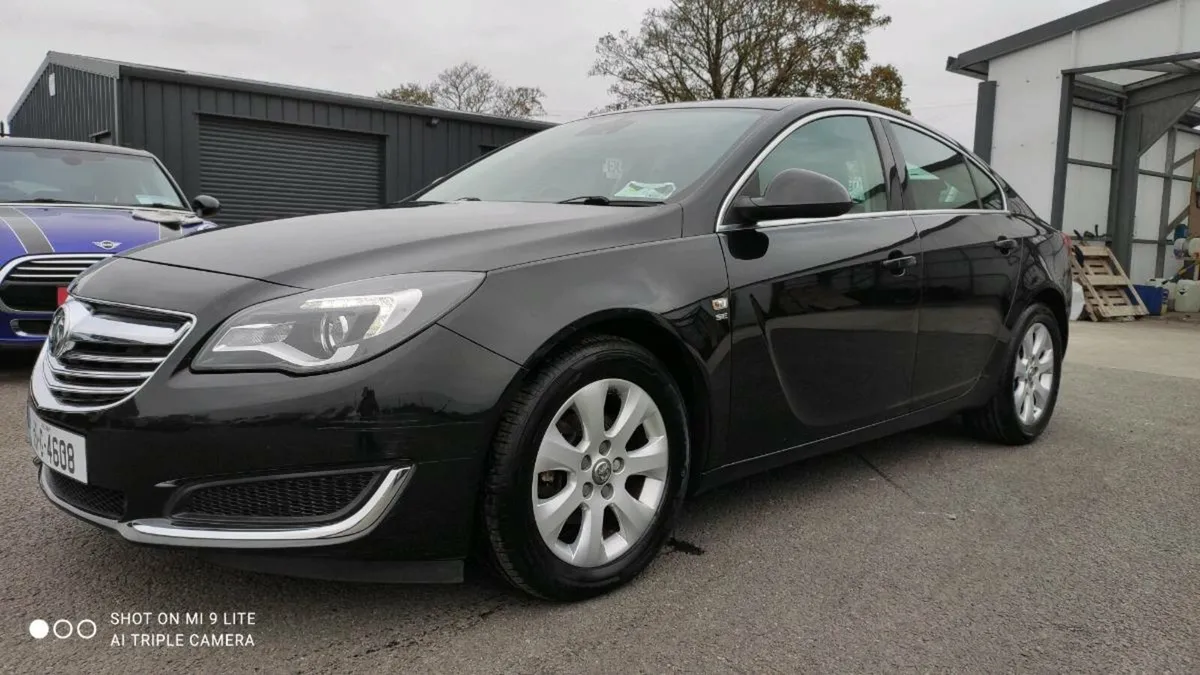 Opel Insignia - Image 1