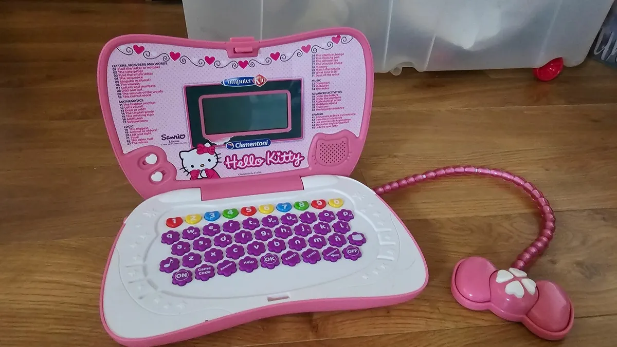Educational Girls Hello Kitty toy computer - Image 1