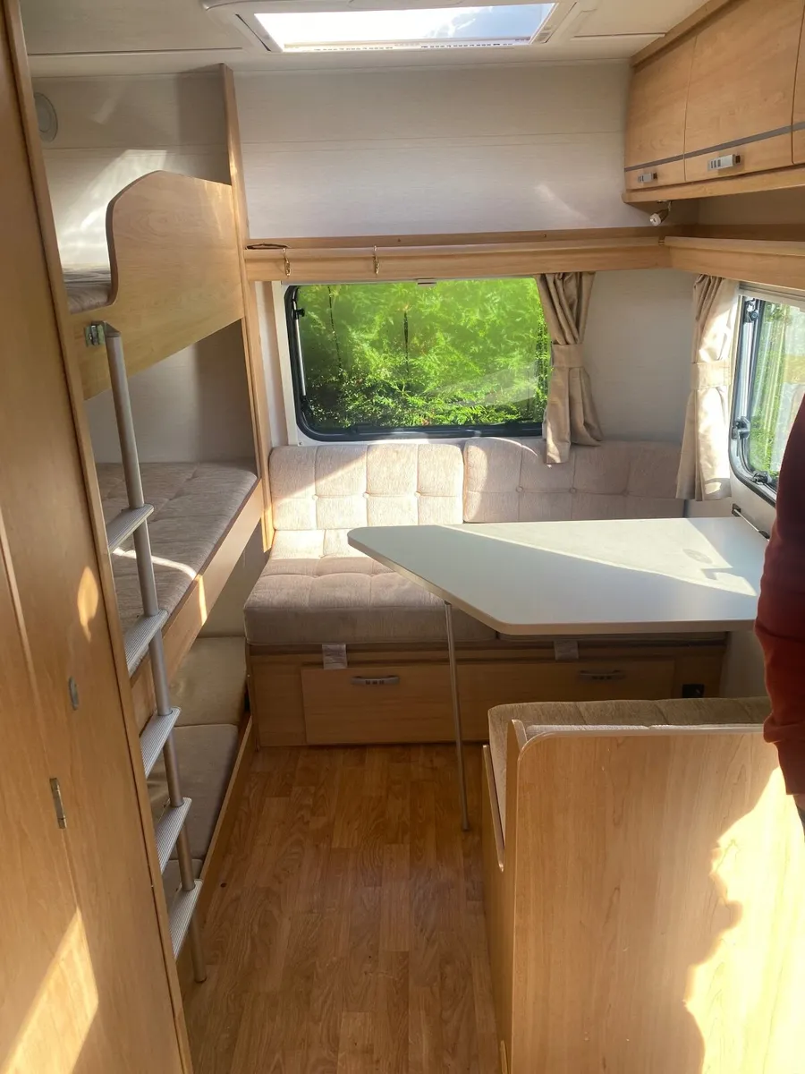 2014 Lunar Quasar 546- 6 Berth - Image 2