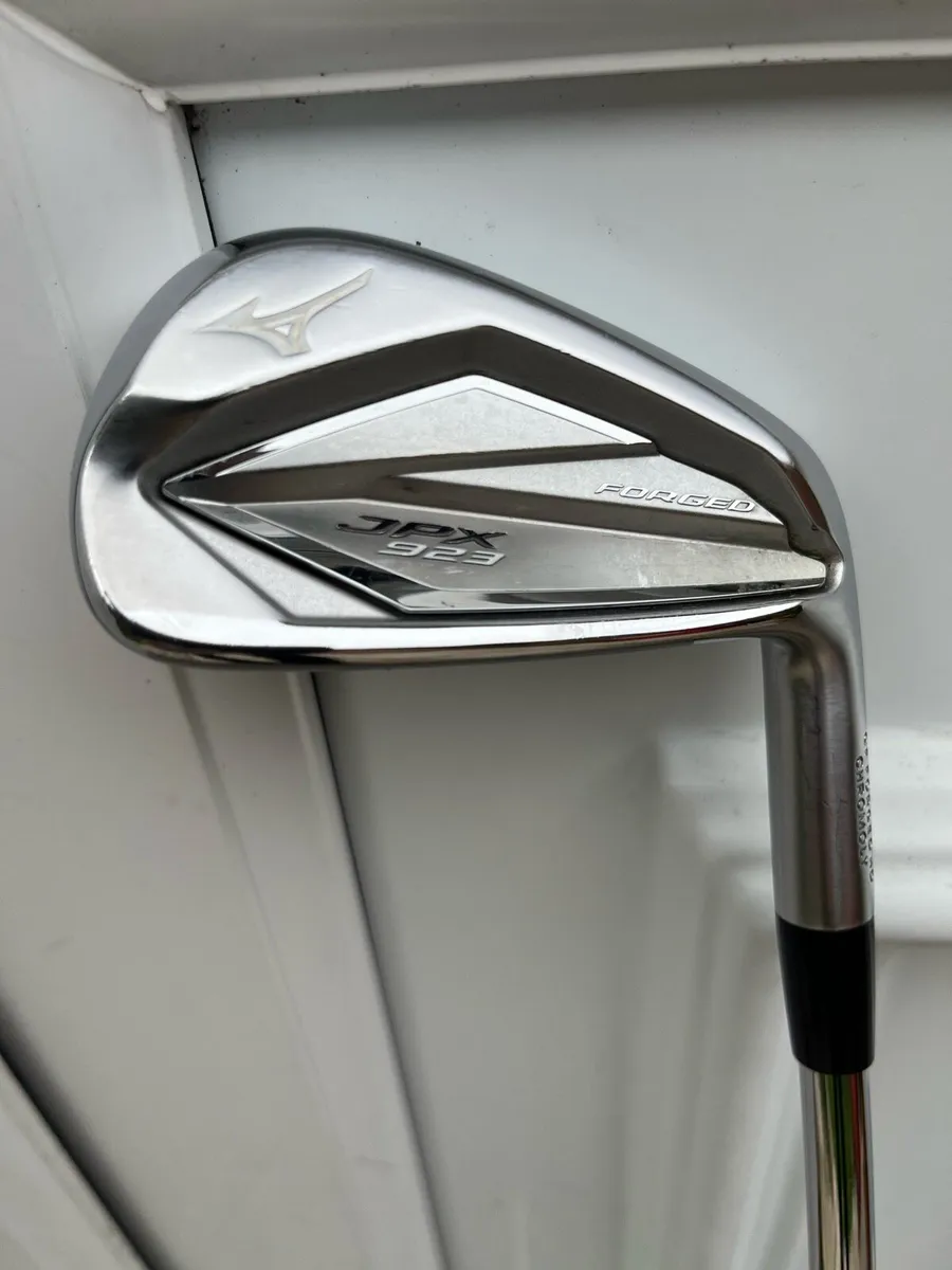 Mizuno JPX 923 Forged Irons - Image 3