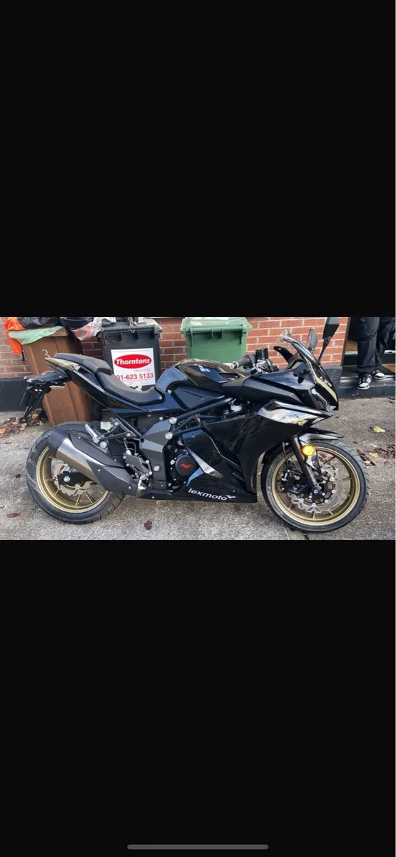 Black/gold lexmoto LXR125 - Image 1