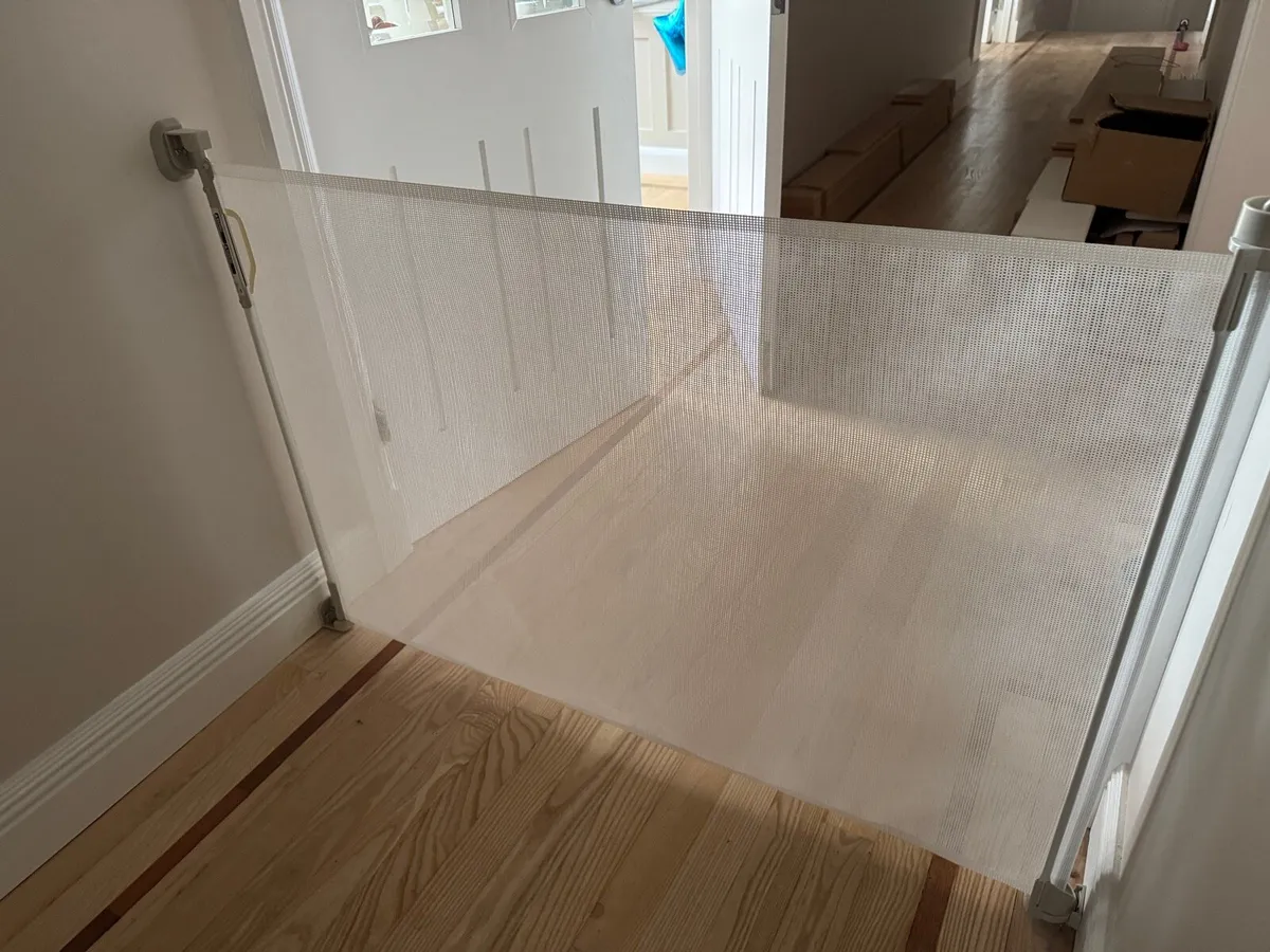 Retractable stair /corridor gate for baby /toddler - Image 3