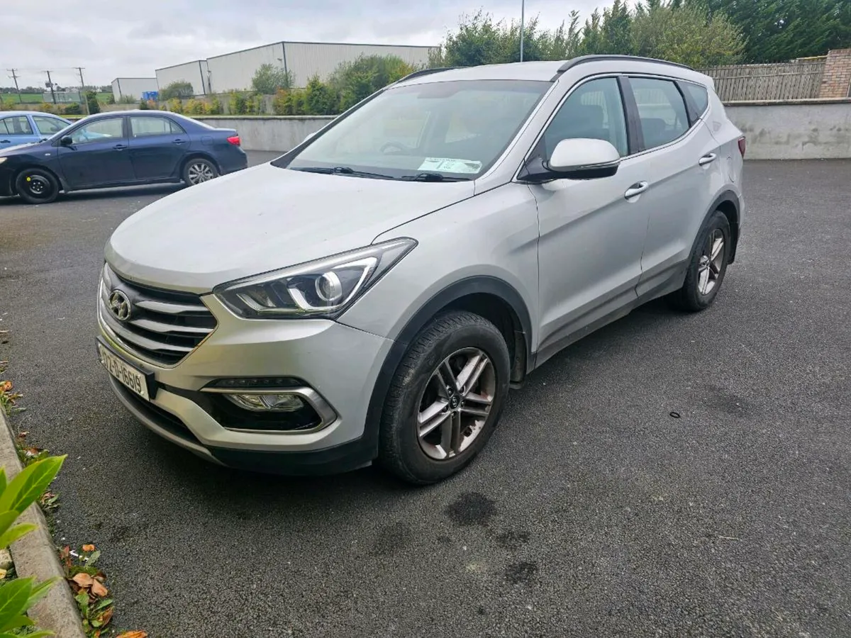 Hyundai Santa Fe 7 seats - Image 3