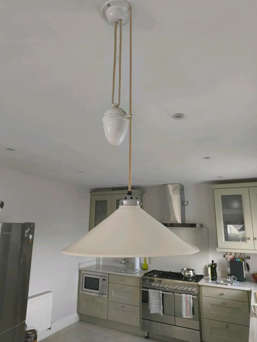Light fitting - Image 1