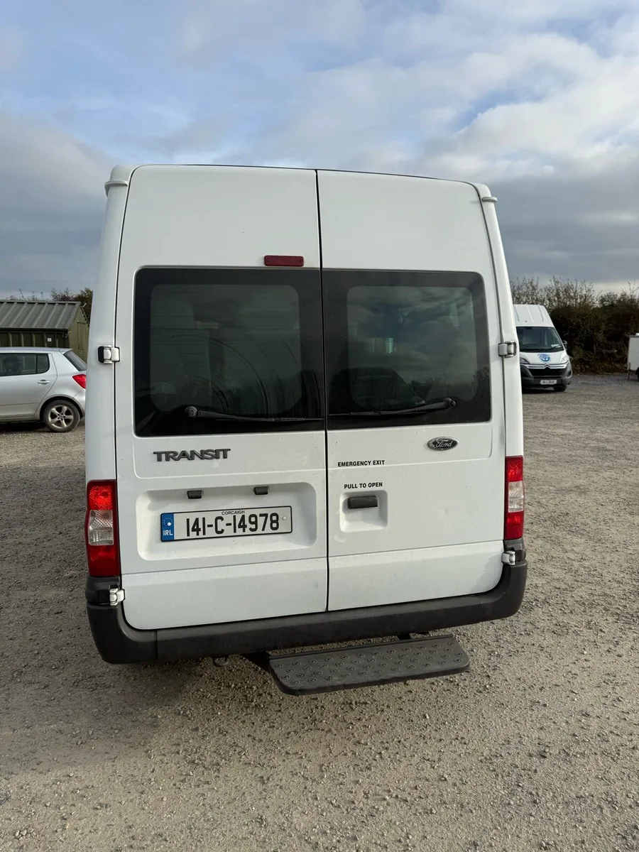 Buses & coaches - Image 2