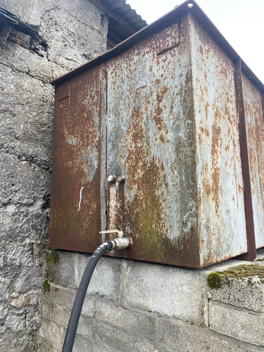 Water tank 500 gallon - Image 1