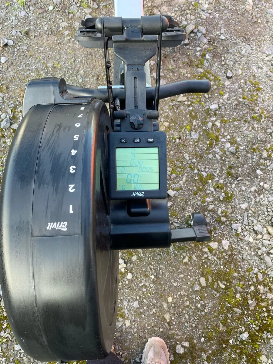 Rowing machine - Image 2