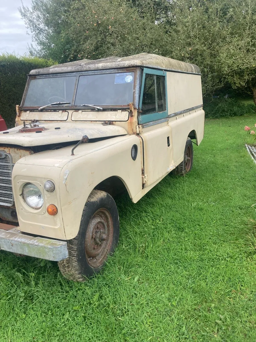 Old lwb landrover - Image 4