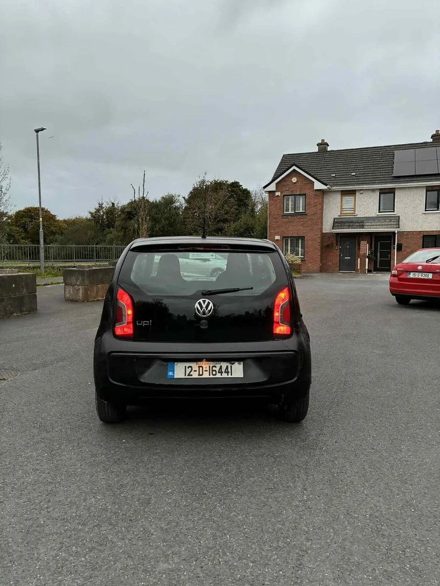 volkswagen up! Drive very good body is rough - Image 4