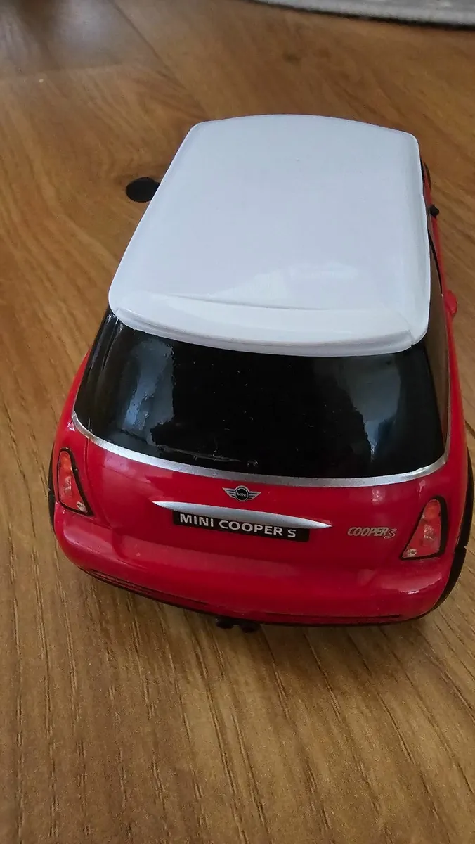 Toy car - Image 2