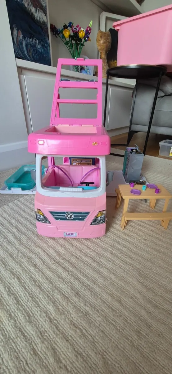 Barbie campervan - Image 2