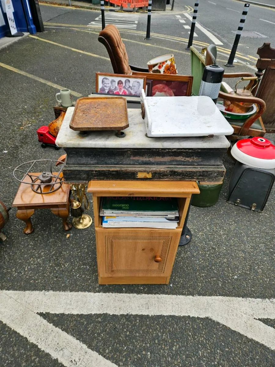 Vintage Antique Shop Weighing Scales - Image 1