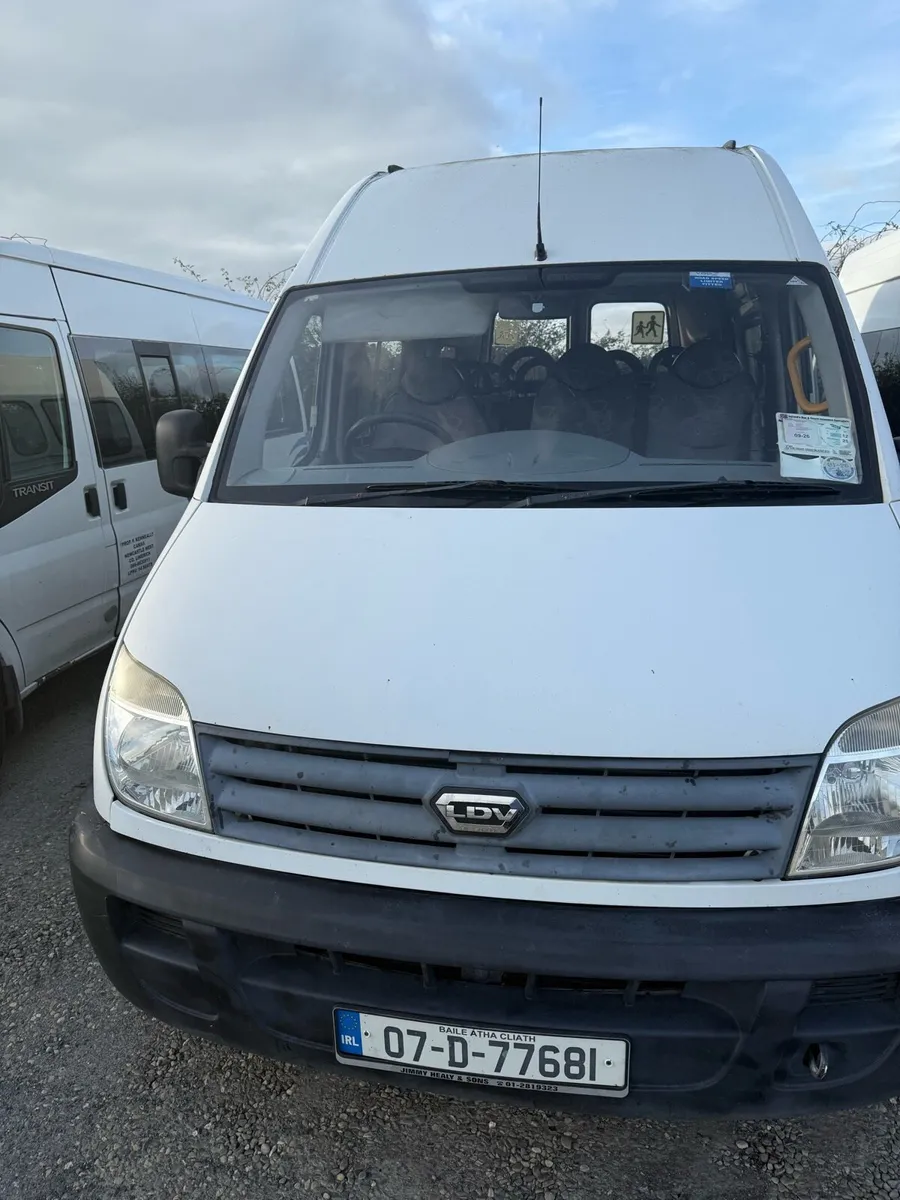 Minibus - Image 1