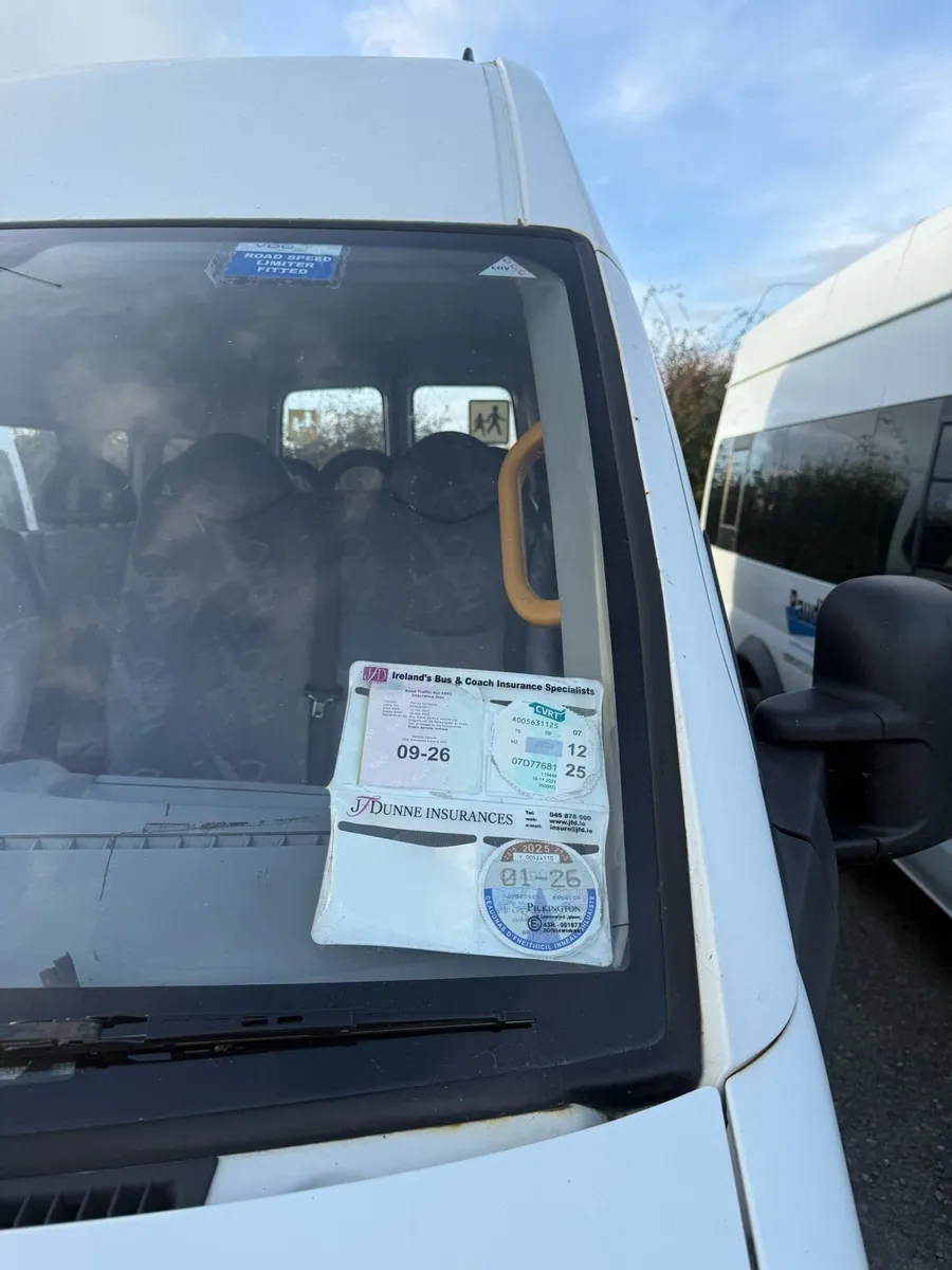 Minibus - Image 2