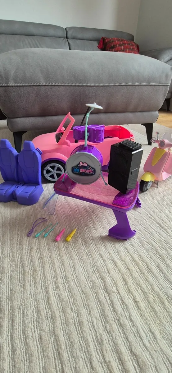 Barbie car, stage,  drumset & moped - Image 2