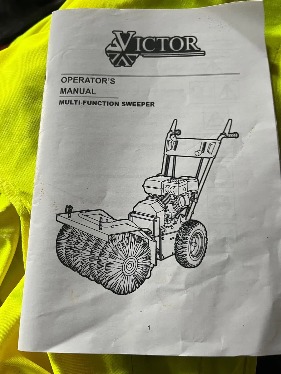 Petrol Leaf Sweeper - Image 4