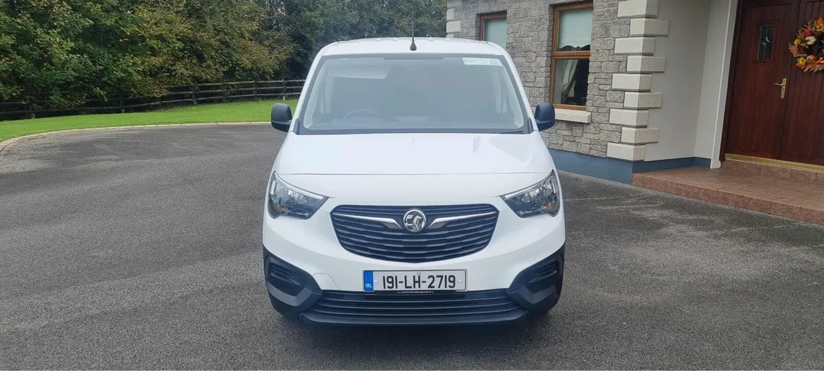 191 Vauxhall Combo LWB - Image 2