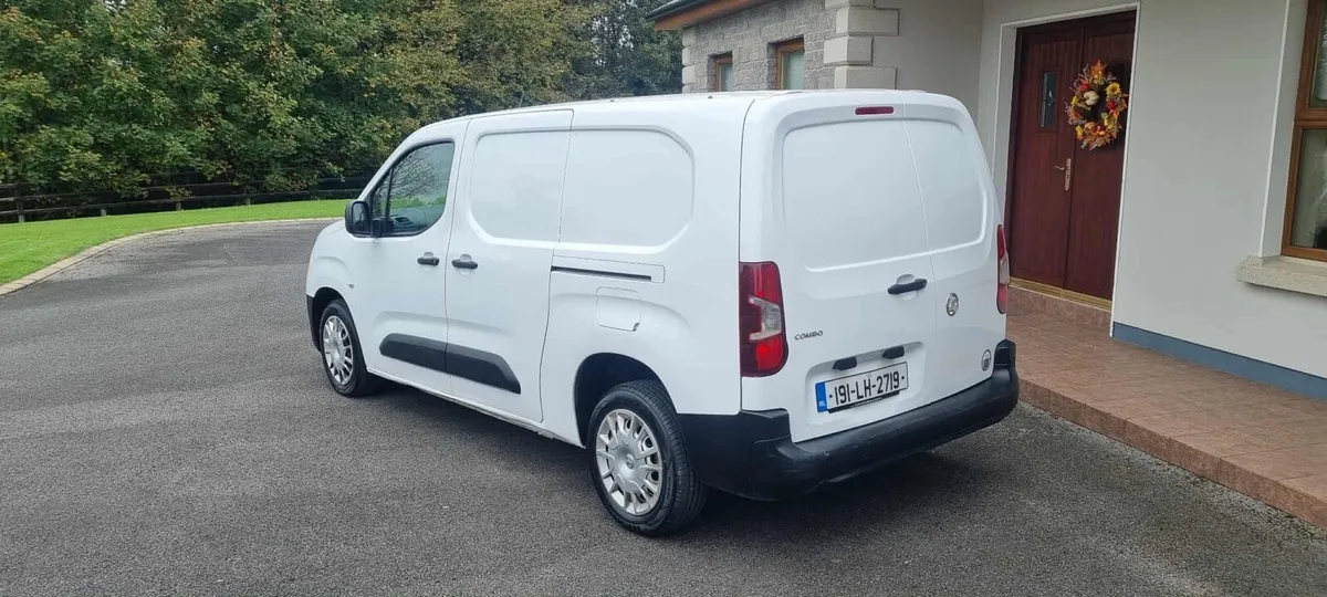 191 Vauxhall Combo LWB - Image 3
