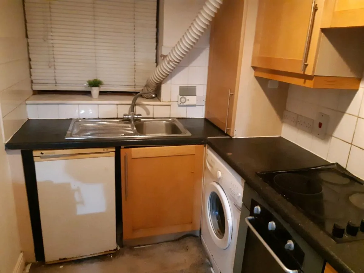 Free Kitchen - Image 2