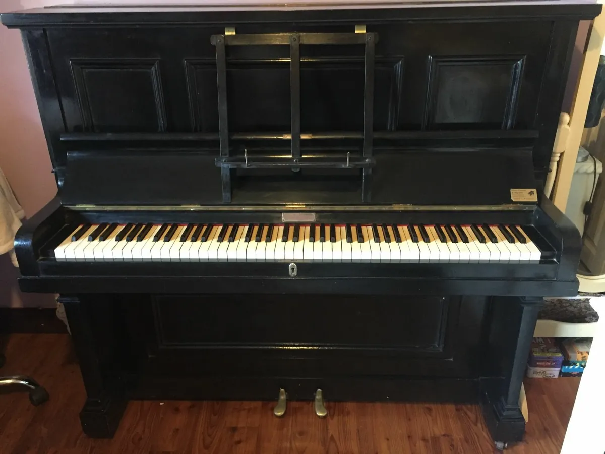 Piano - Image 1