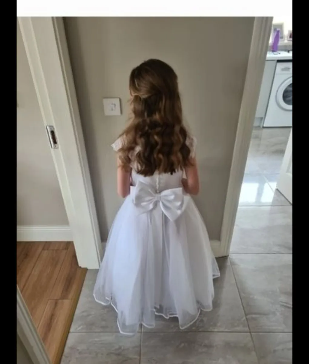 Communion dress - Image 3