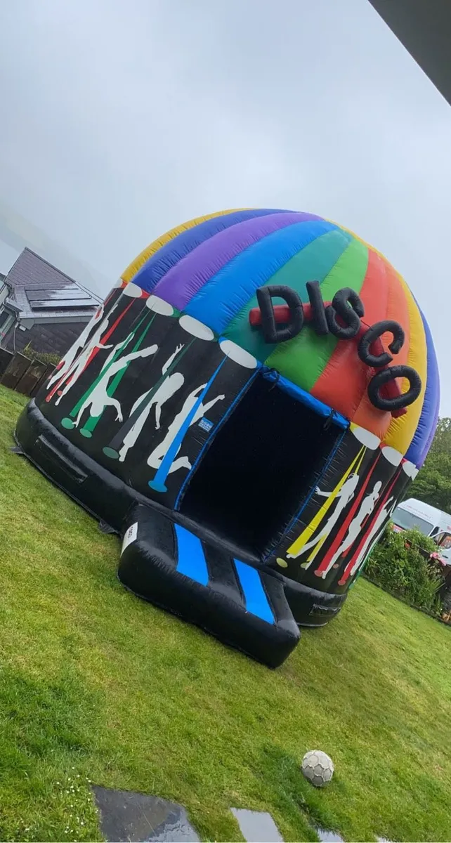 bouncy castles - Image 2