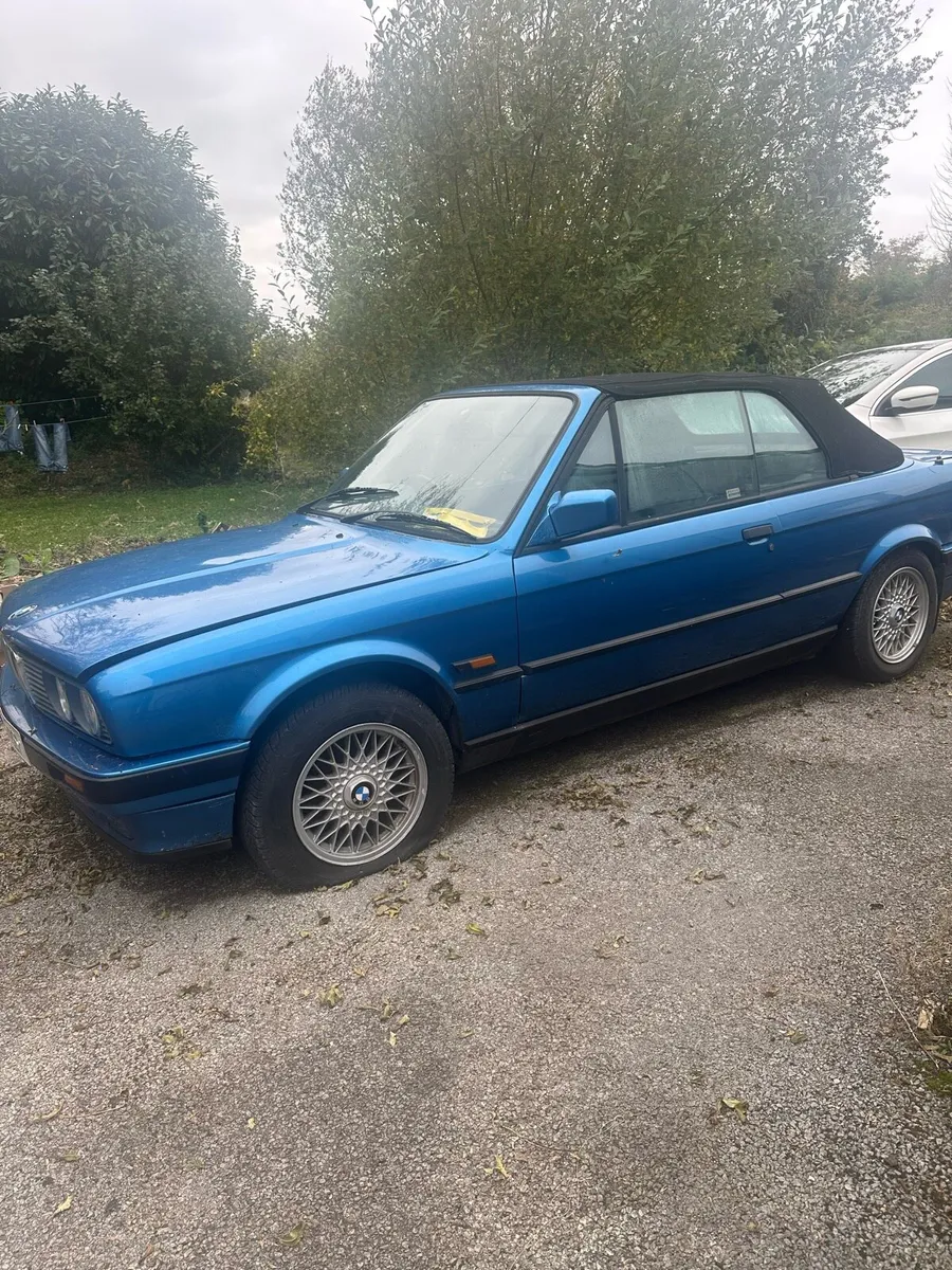 BMW 318 convertible - Image 2