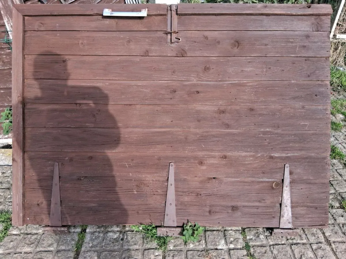 Shed door timber - Image 1