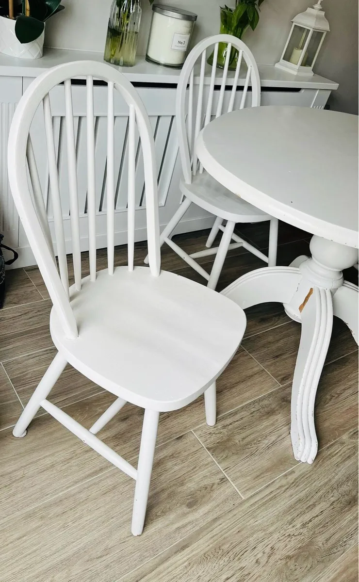 White Wood Oval Dining Table and Chairs - Image 4