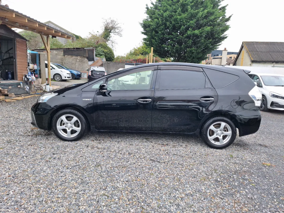 Toyota Prius 7 Seater|rear seat entertainment - Image 3