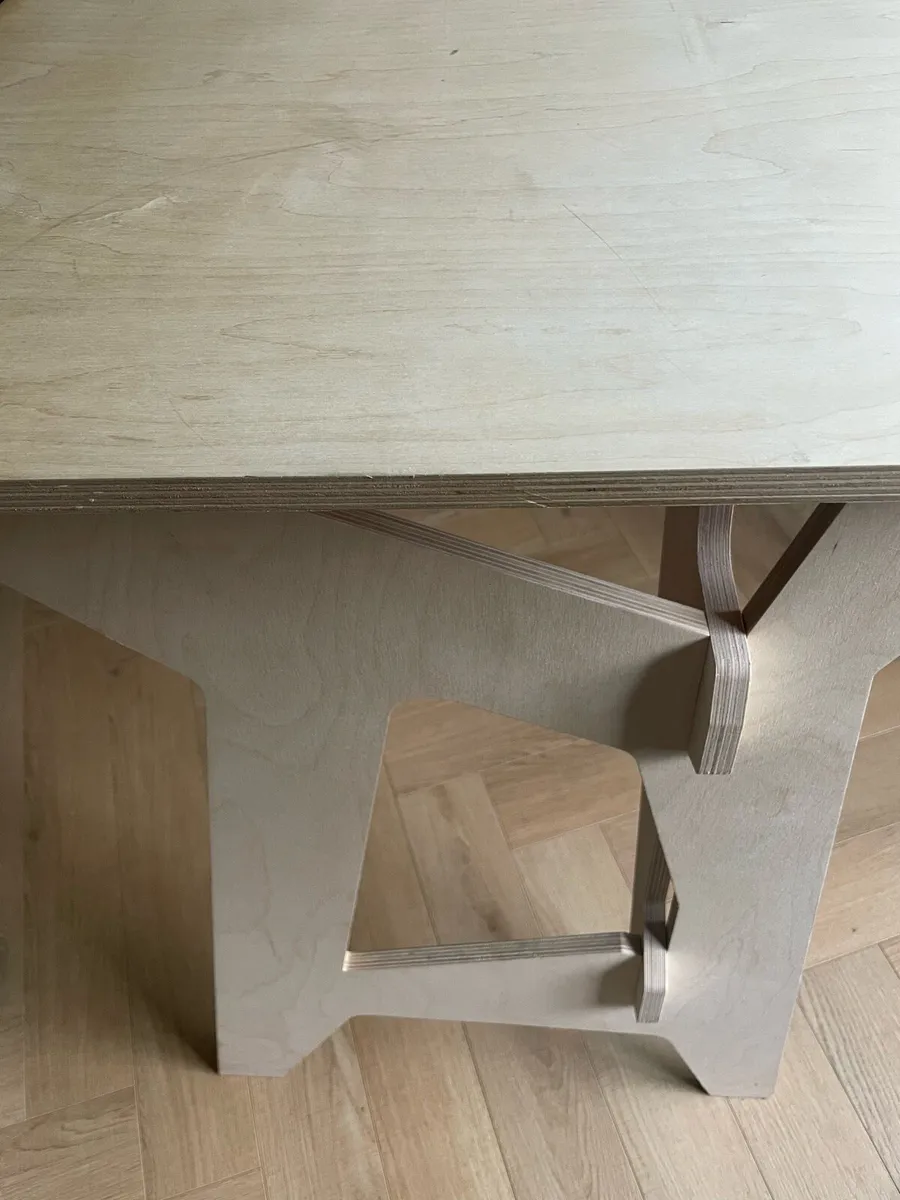 Desk - Image 2