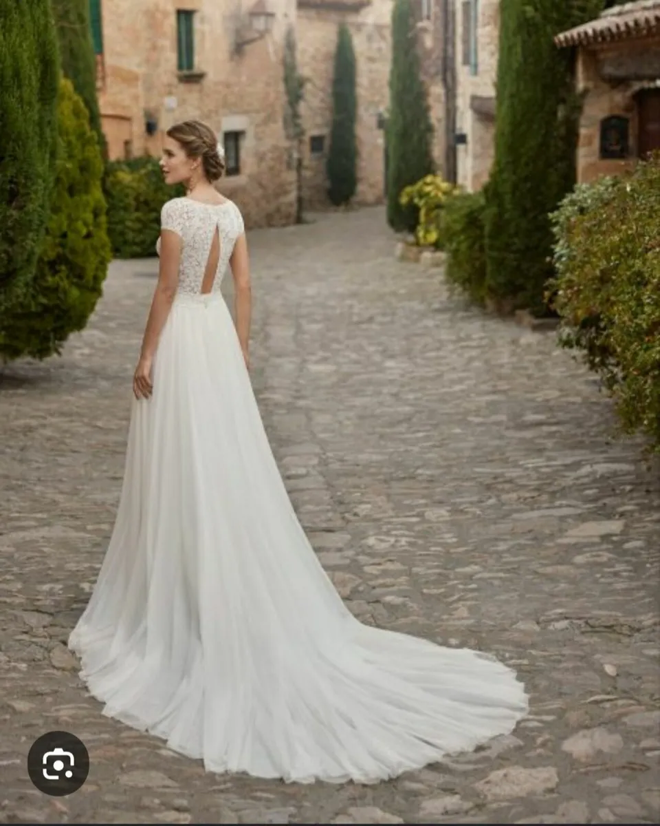 Rosa Clara Wedding Dress - Image 1