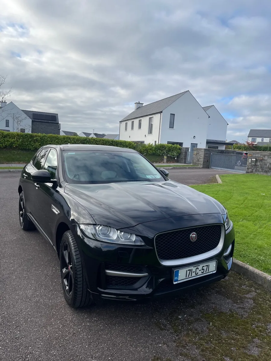 Jaguar F-Pace 2017 - Image 1
