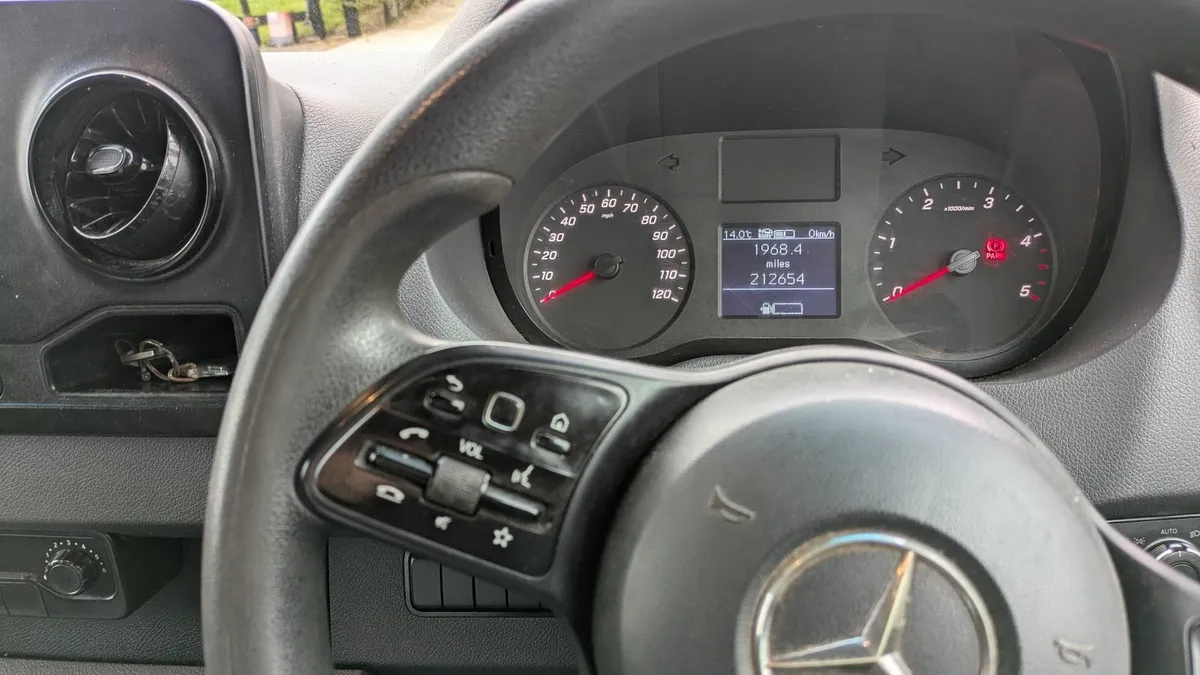 Mercedes-Benz Sprinter 2020 - Image 4